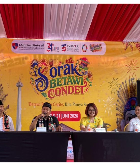 Anak muda Jakarta bersama komunitas budaya, hingga dunia pendidikan melakukan aksi nyata dengan melestarikan warisan budaya melalui Sorak Betawi Condet 2026.