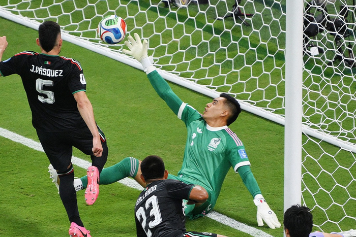 Blunder Kiper Korea Selatan Bikin Meksiko Lolos! El Tri Kunci Tiket 32 Besar Piala Dunia 2026