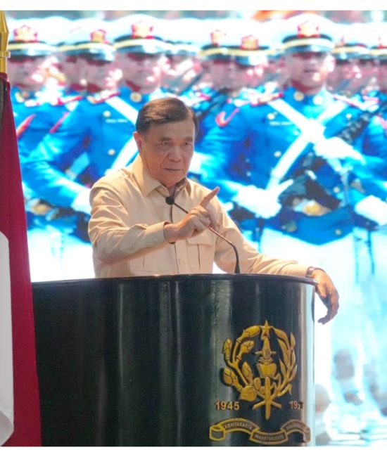 Menteri Koordinator Bidang Politik dan Keamanan Republik Indonesia (Menko Polkam RI), Jenderal TNI (Purn.) Djamari Chaniago