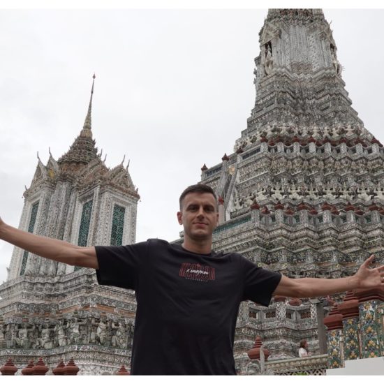Alexander Jeremejeff, resmi menjadi bagian dari Persija Jakarta. Foto: Dok Persija