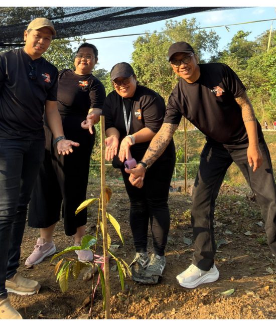 Four Points by Sheraton Balikpapan turut ambil bagian dengan melakukan aksi nyata pelestarian lingkungan di IKN. Foto: Istimewa