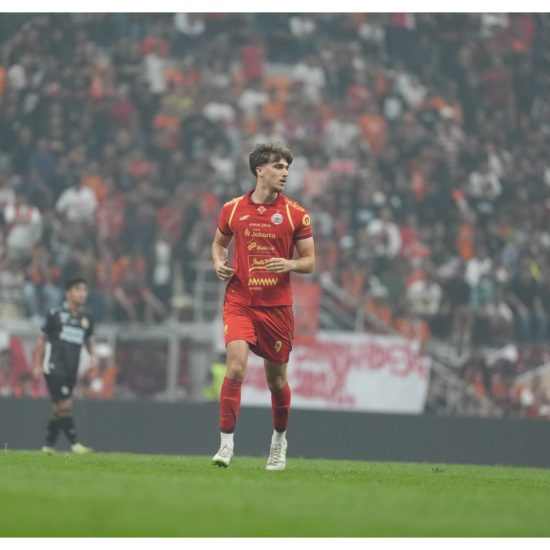 Penyerang naturalisasi Indonesia Mauro Ziljstra dipastikan tersingkir dari skuad Persija dan dipinjamkan ke Arema FC. Foto: Dok Persija