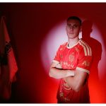 Ivan Mamut kini resmi menjadi bagian dari Persija untuk menyambut Super League 2026/2027 dan 2027/2028. Foto: Dok Persija Jakarta