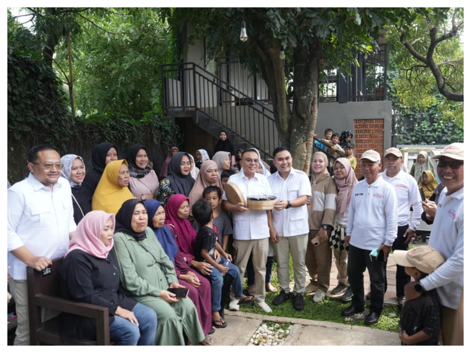 Wakil Ketua DPR RI, Sufmi Dasco Ahmad, saat bertemu kader, simpatisan, dan masyarakat dalam rangka aspirasi konstituen Dapil di Pondok Aren, Kota Tangerang Selatan, Banten. Foto: Istimewa