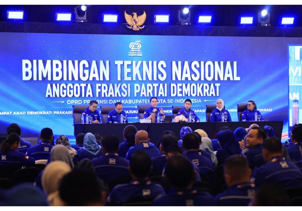 Wakil Ketua MPR RI sekaligus Ketua Fraksi Partai Demokrat DPR RI, Edhie Baskoro Yudhoyono saat hadiri kegiatan Bimbingan Teknis Nasional (Bimtek) Partai Demokrat. Foto: Dok Partai Demokrat