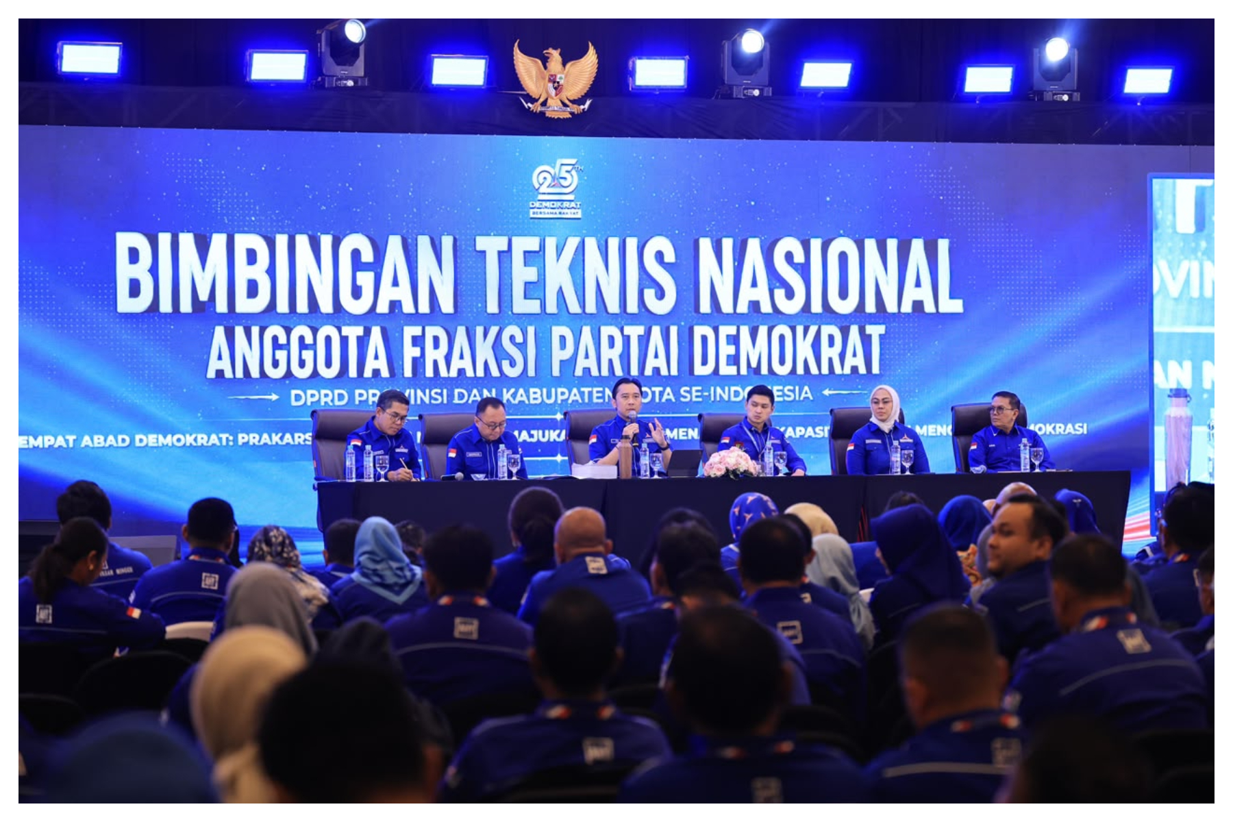 Wakil Ketua MPR RI sekaligus Ketua Fraksi Partai Demokrat DPR RI, Edhie Baskoro Yudhoyono saat hadiri kegiatan Bimbingan Teknis Nasional (Bimtek) Partai Demokrat. Foto: Dok Partai Demokrat